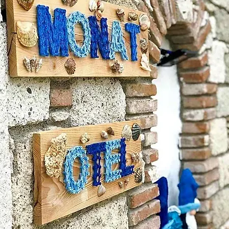 Monat Alacati 3*